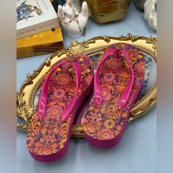 🆕 KURT GEIGER LDN 🧿 X MATTHEW WILLIAMSON NWOB Pink Kensington Flipflop, Sz 7 - Picture 9 of 13
